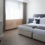 Hotel Crowne Plaza By Ihg 4*
