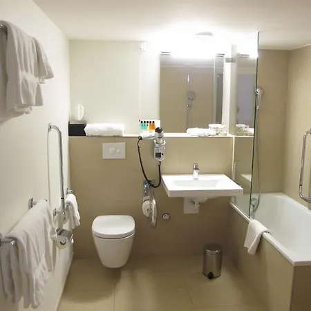 Hotel Crowne Plaza By Ihg 4*