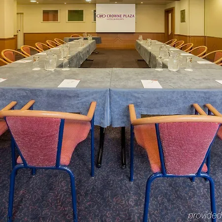 Crowne Plaza Zürich, An Ihg