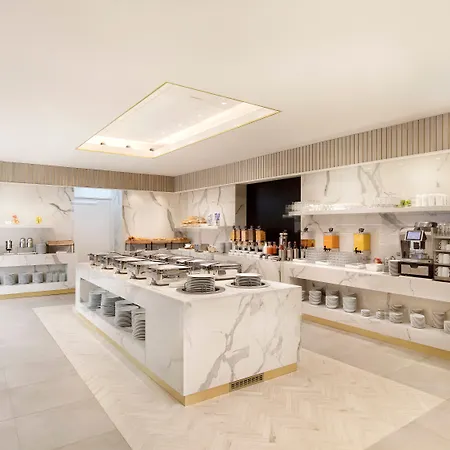 Hotel Crowne Plaza By Ihg 4*