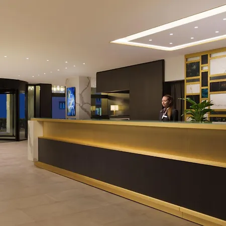 Crowne Plaza Zürich, An Ihg 4* Zurych