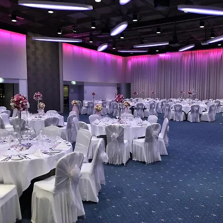 Crowne Plaza Zürich, An Ihg Zurych