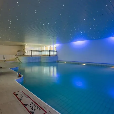 Crowne Plaza Zürich, An Ihg 4*