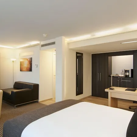 Hotel Crowne Plaza By Ihg 4*