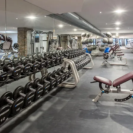 Готель Crowne Plaza By Ihg 4*