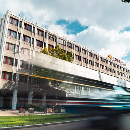 Crowne Plaza By Ihg Отель