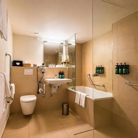 Crowne Plaza By Ihg Hotel