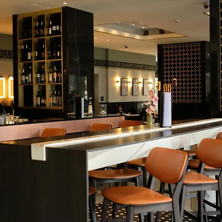 Crowne Plaza By Ihg