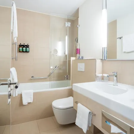 Hotel Crowne Plaza By Ihg 4*