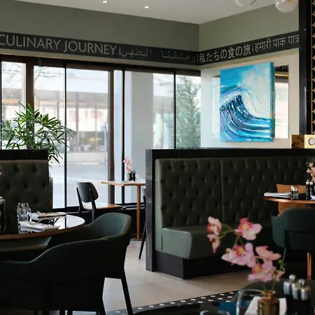 Crowne Plaza By Ihg Hotel 4*