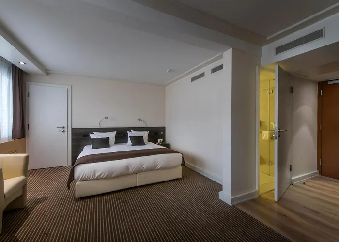 Hotel Crowne Plaza Zürich, An Ihg 4*