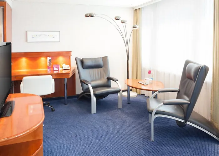 Crowne Plaza By Ihg Hotel