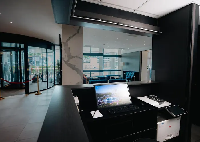 Hotel Crowne Plaza Zürich, An Ihg 4*