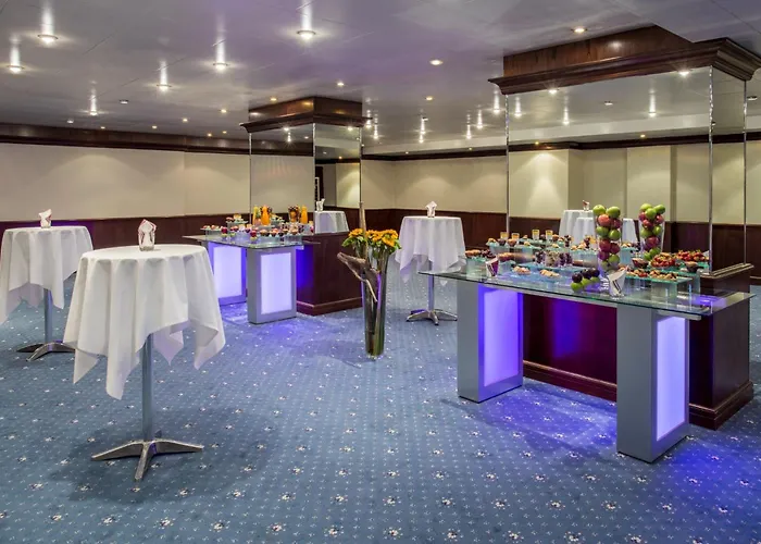 Crowne Plaza Zürich, An Ihg Hotel 4*