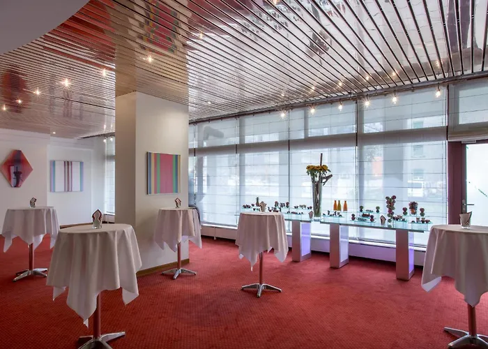 Crowne Plaza Zürich, An Ihg 4*