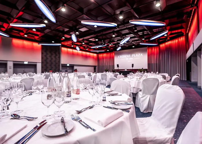 Crowne Plaza By Ihg Hotel