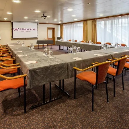 Crowne Plaza By Ihg 4*