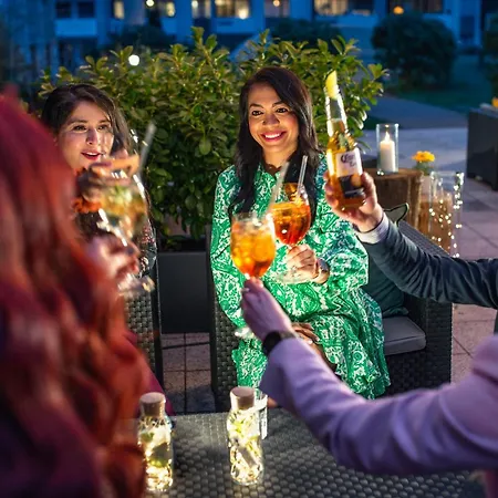 Crowne Plaza Zürich, An Ihg 4*