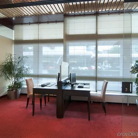 Crowne Plaza By Ihg
