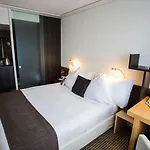 Crowne Plaza Zürich, An Ihg