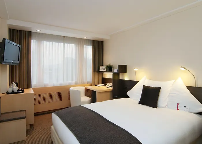 Готель Crowne Plaza By Ihg Цюрих