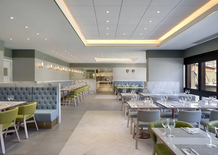 Hotel Crowne Plaza By Ihg 4*